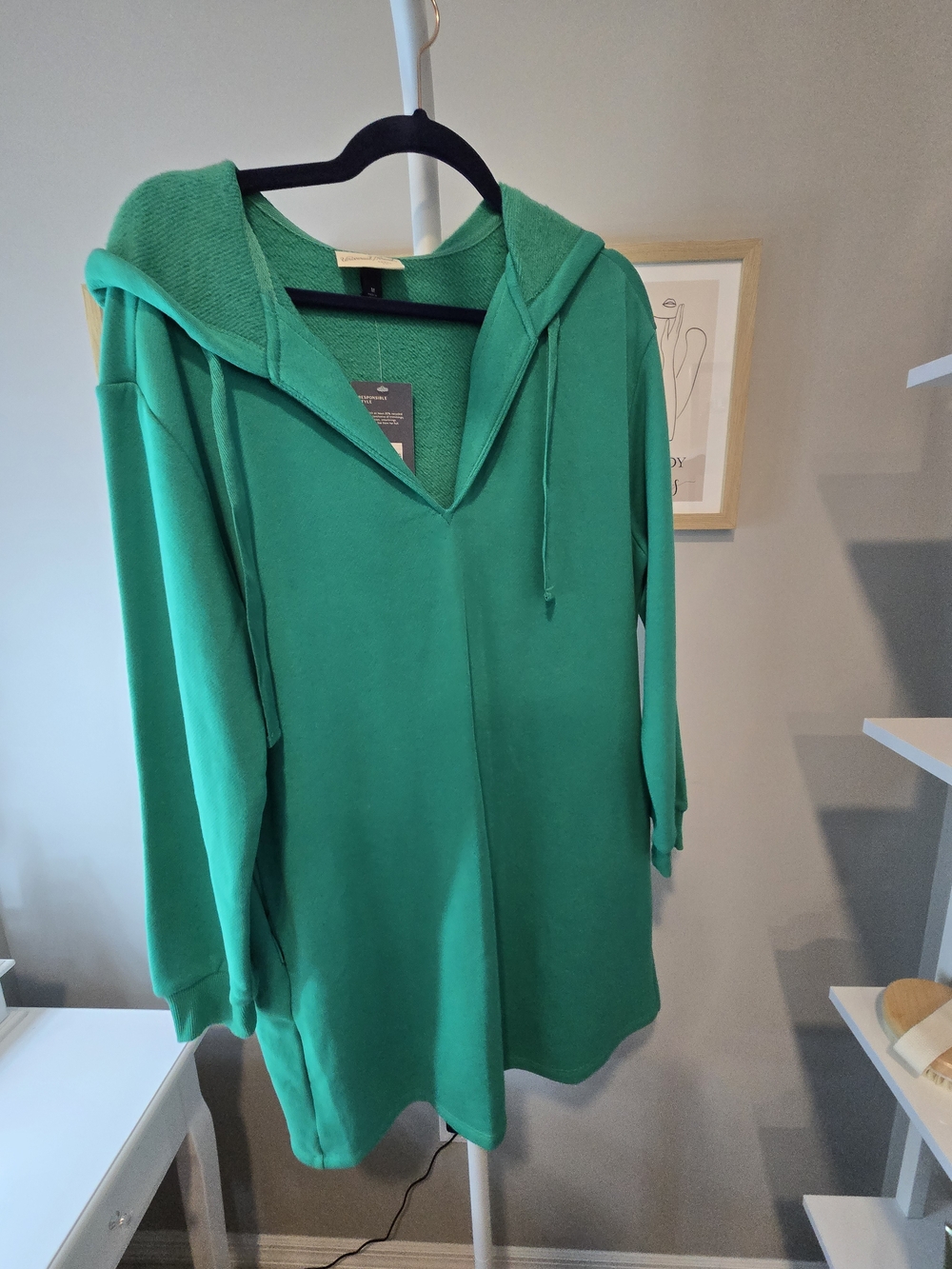 NWT Coverup-Fleece Universal Thread Green Hooded - Picture 3 of 13